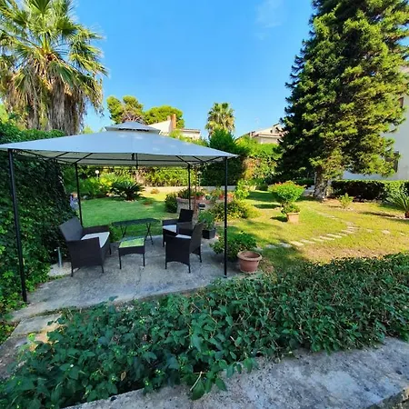 Del Mediterraneo Apartment *